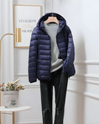 Donkerblauw